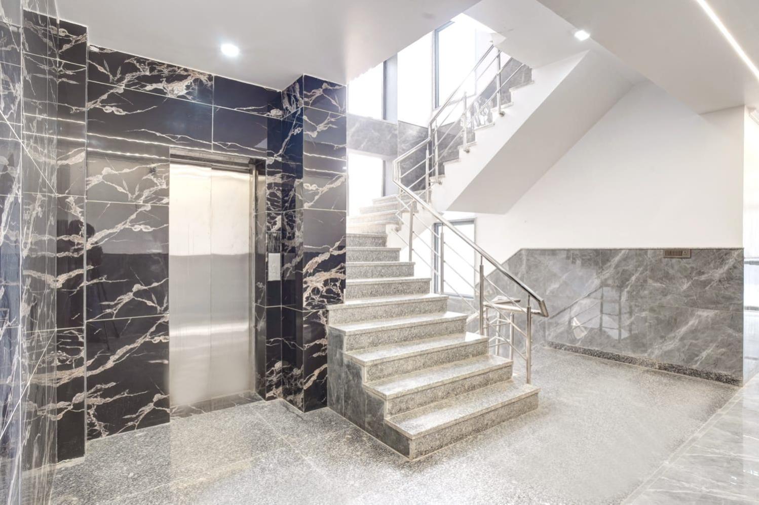 Hotel Elite Grand Near Kailash Hospital Noida Dış mekan fotoğraf