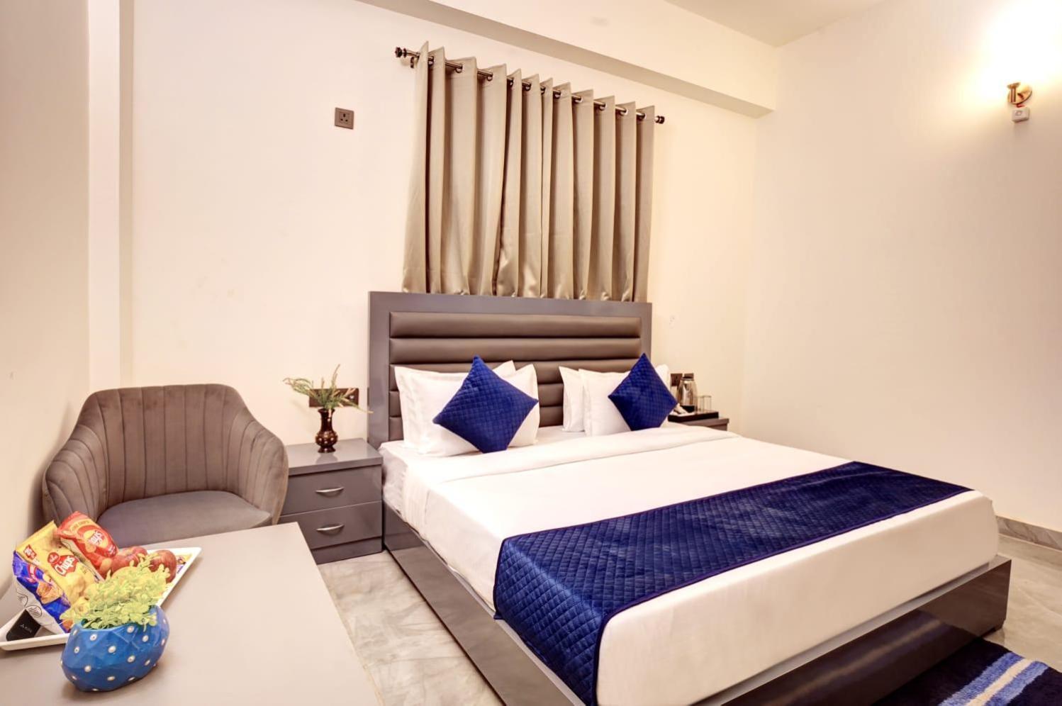 Hotel Elite Grand Near Kailash Hospital Noida Dış mekan fotoğraf